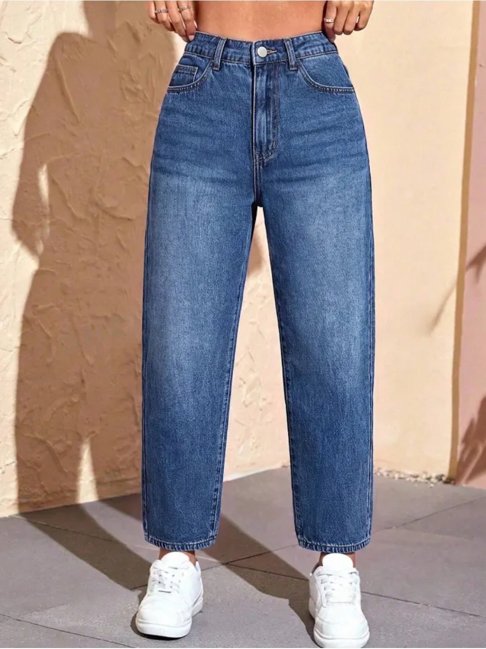 SHEIN CURVE+ Plus Size Non-Stretch Blue Casual Straight-Leg Mom Jeans. Size 0XL